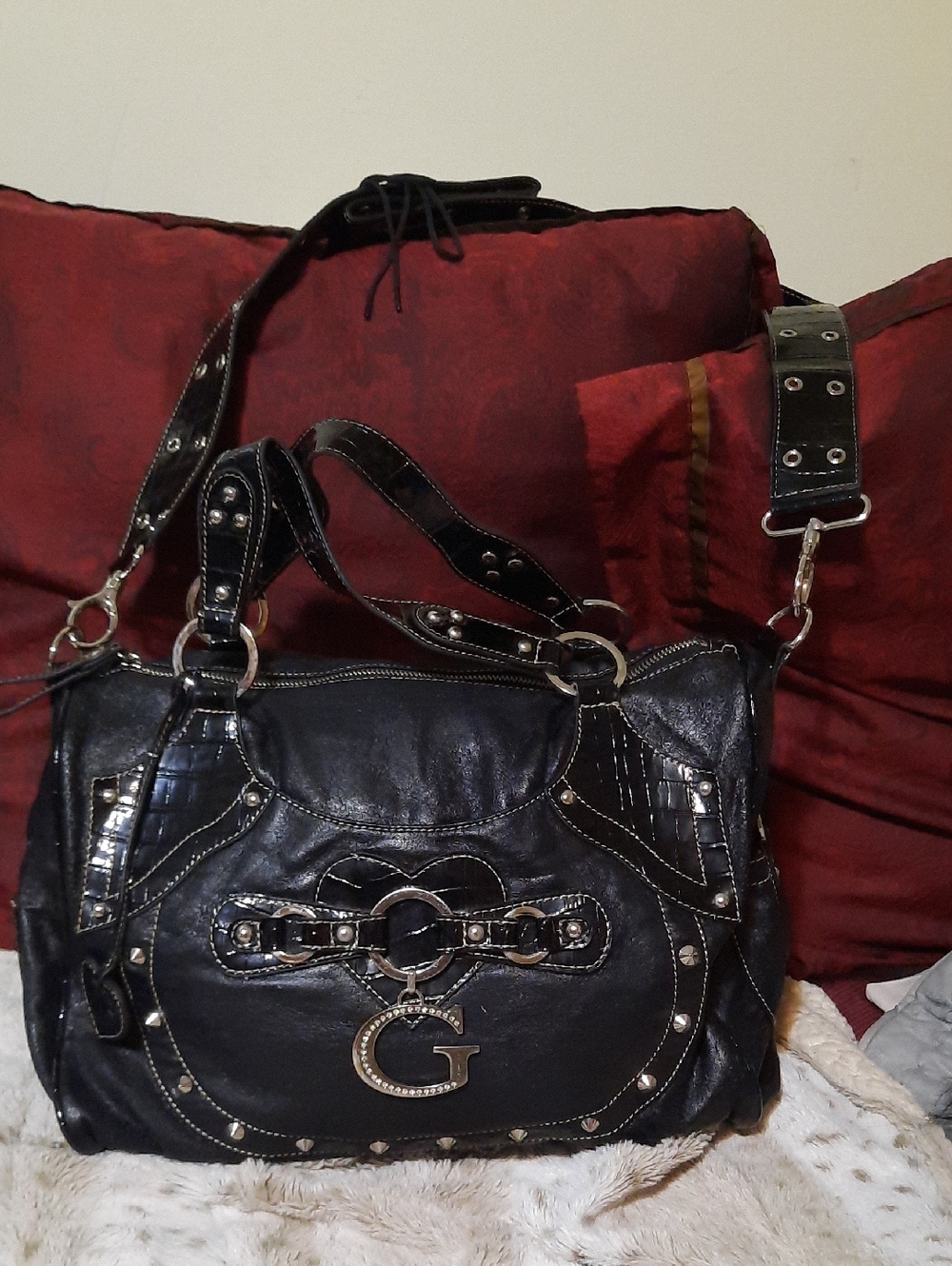 MASSIVE Genuine GUESS Black Faux Leather Purse Shoulder Bag Signature Lining